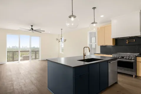 $899,000 | 2156 Summitt Avenue, Nashville, TN 37218