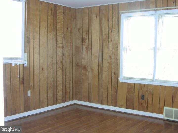 28 Brookside Road Glenside, PA 19038 - Photo 5 of 13 Bedroom