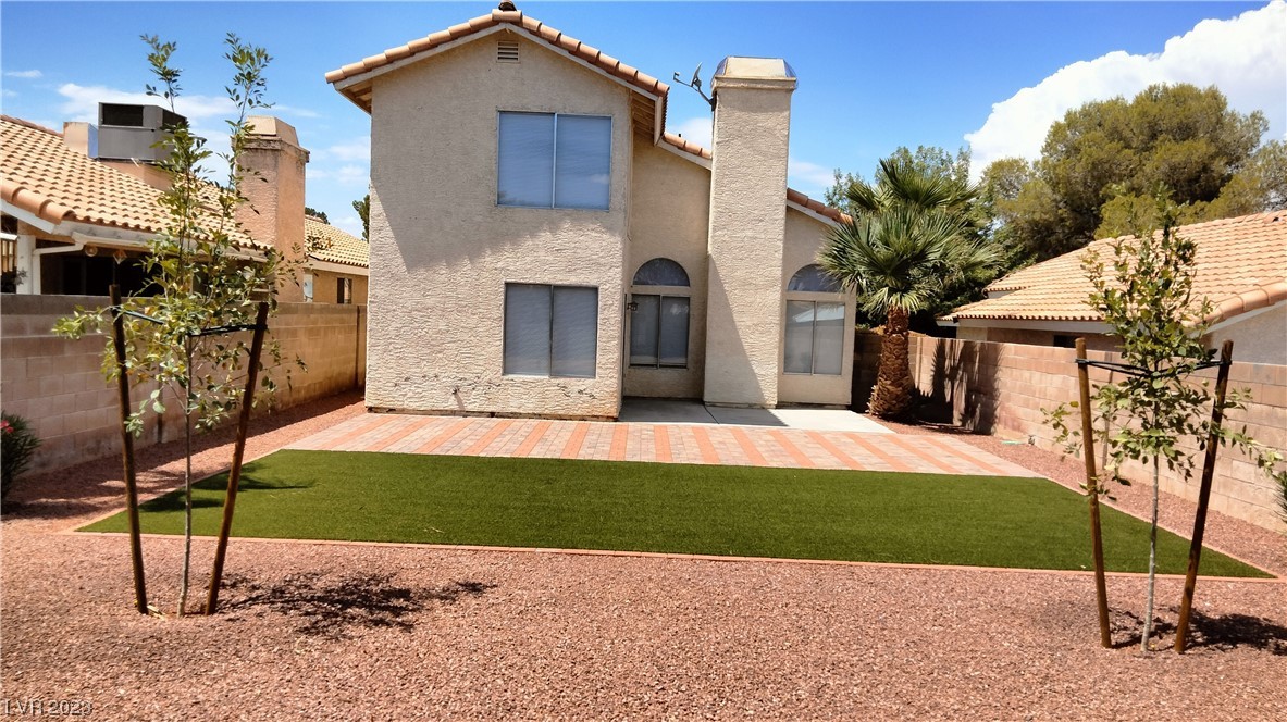 68 Quiet Desert Lane Henderson, NV 89074 - Photo 7 of 21