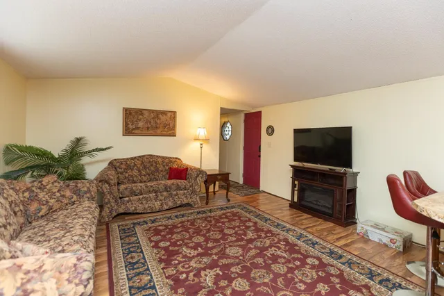 $36,900 | 301 Louva Lane, Mankato, MN 56001