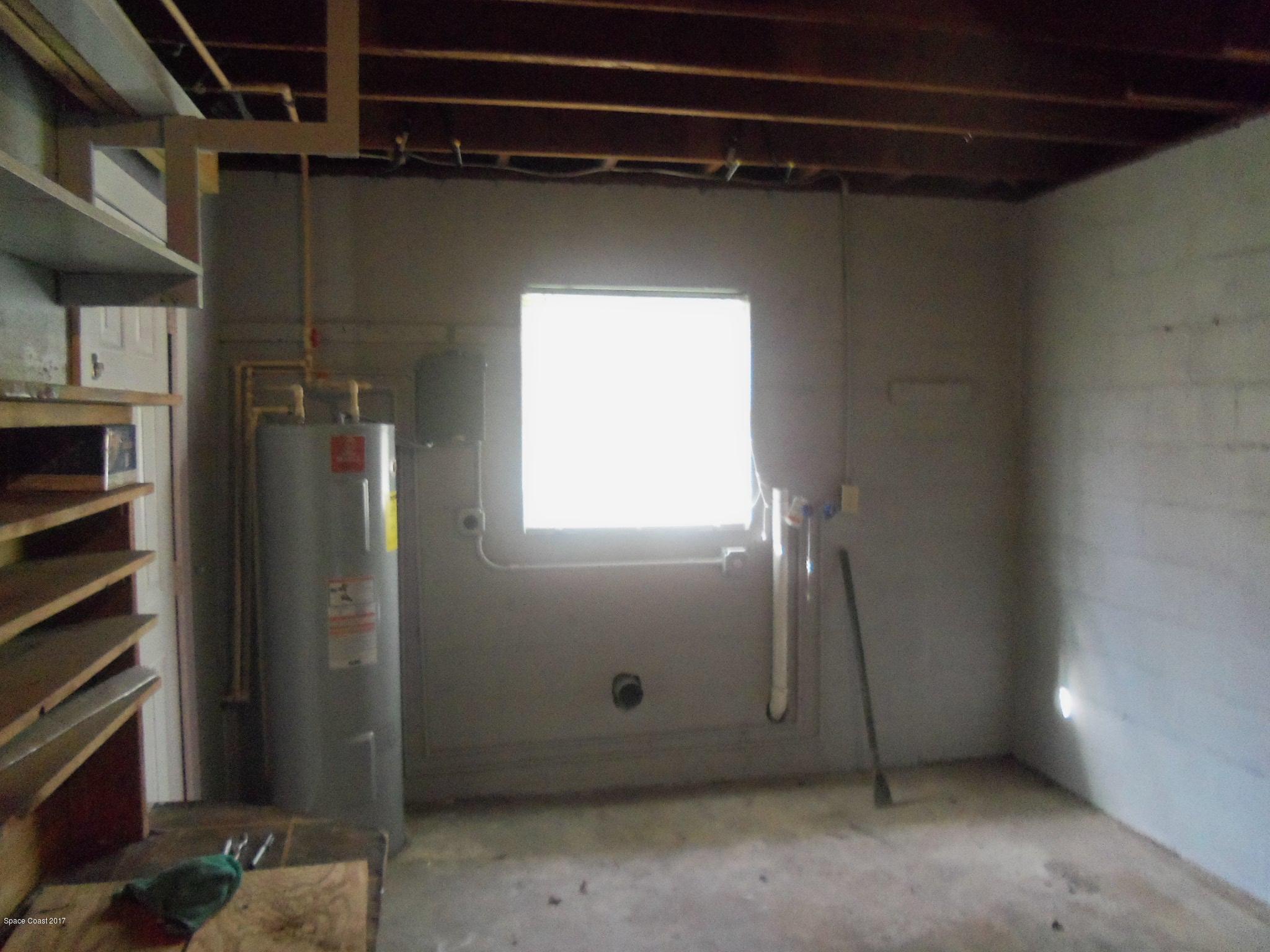 839 Avondale Road Rockledge, FL 32955 - Photo 12 of 18 Garage