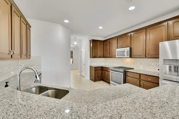 $2,450 | 6928 Donato Place, Round Rock, TX 78665