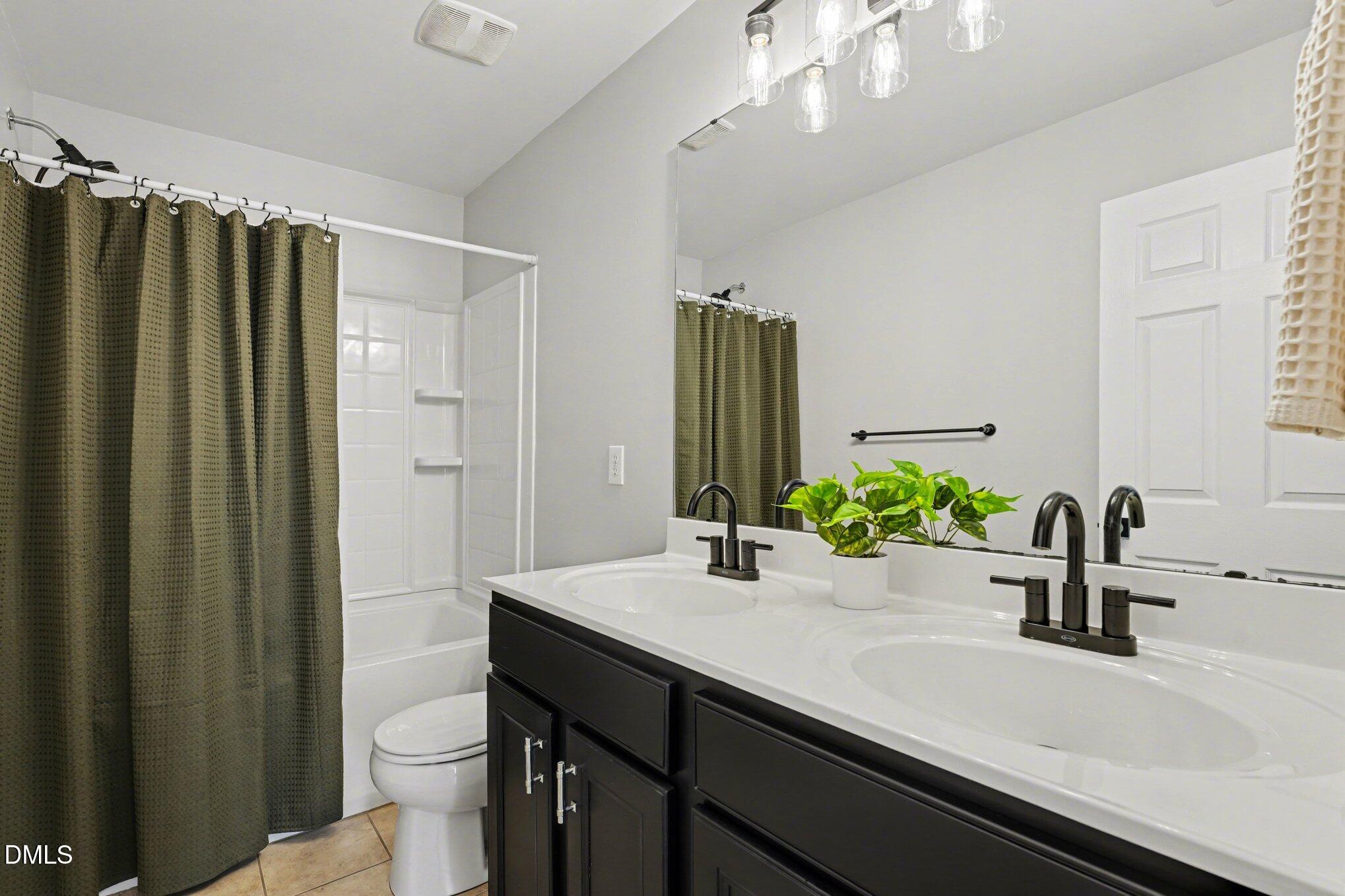 704 Stackhurst Way Wake Forest, NC 27587 - Photo 15 of 18 016_file_3873