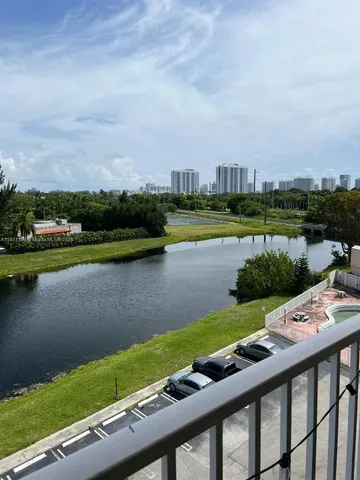 $1,475 | 16465 Northeast 22nd Avenue, Unit 617, North Miami Beach, FL 33160