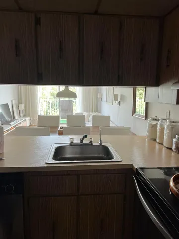 $1,475 | 16465 Northeast 22nd Avenue, Unit 617, North Miami Beach, FL 33160