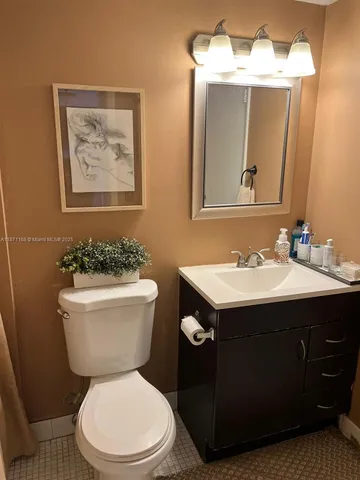 $1,475 | 16465 Northeast 22nd Avenue, Unit 617, North Miami Beach, FL 33160