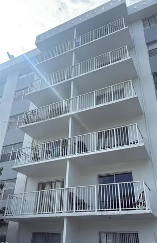 $1,475 | 16465 Northeast 22nd Avenue, Unit 617, North Miami Beach, FL 33160