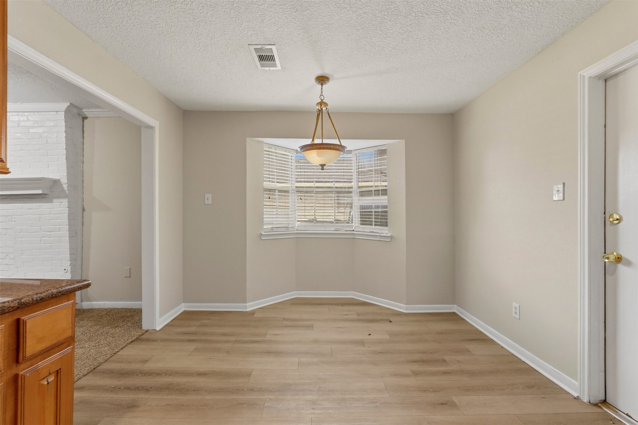 810 Sunnybrook Lane Baytown, TX 77521 - Photo 8 of 27