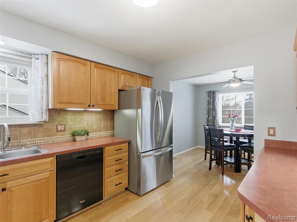 1595 Deerhurst Lane Rochester Hills, MI 48307 - Photo 13 of 40