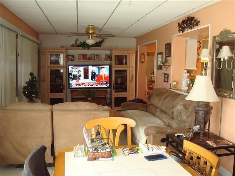 5809 Northwest 85th Avenue Tamarac, FL 33321 - Photo 13 of 19 Photo 13