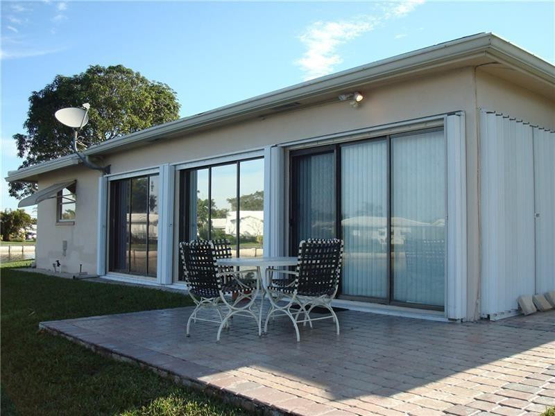 5809 Northwest 85th Avenue Tamarac, FL 33321 - Photo 8 of 19 Photo 8