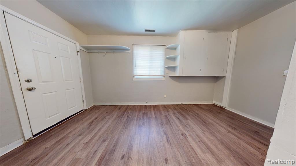 25771 Peter Kaltz Road Warren, MI 48091 - Photo 10 of 16