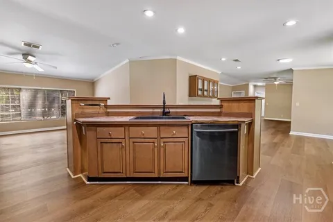 $315,000 | 167 Wildwood Lane, Bloomingdale, GA 31302