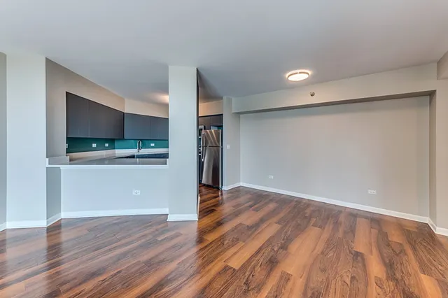 $3,065 | 1715 Chicago Avenue, Unit 907N, Evanston, IL 60201