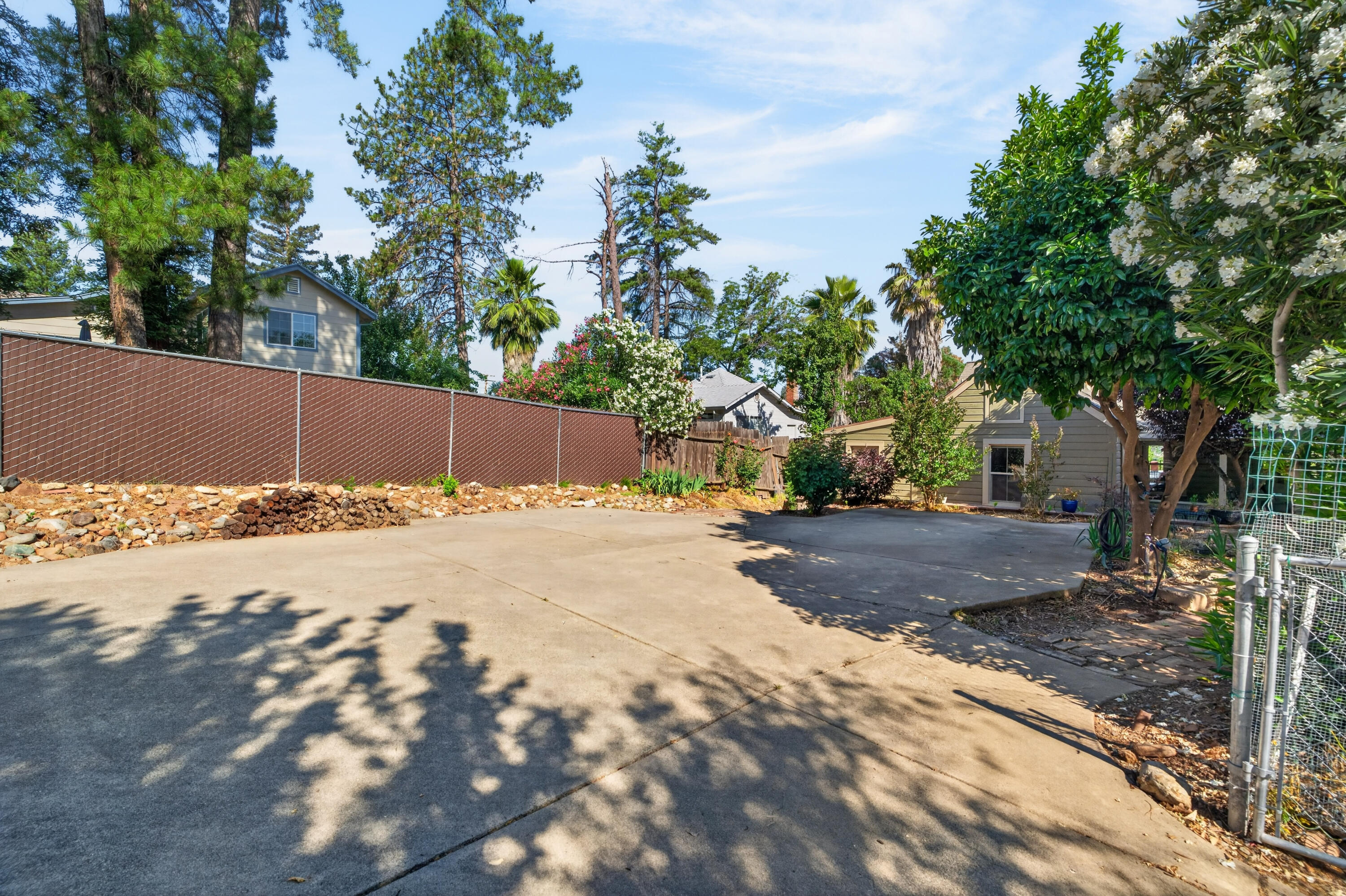 2405 Butte Street Redding, CA 96001 - Photo 33 of 45 2405 Butte St-02578