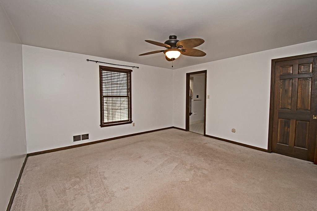 440 Markle Road Apollo, PA 15613 - Photo 18 of 25 The master bedroom with a private full bath and walk-in closet.