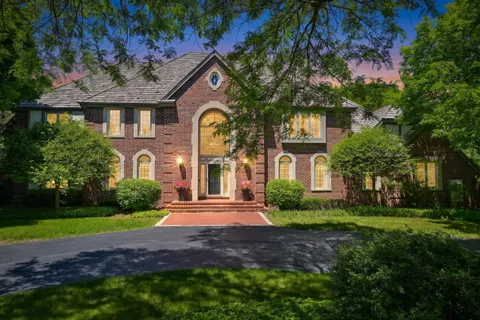 $2,695,000 | 2146 West Columbia Court, Mequon, WI 53092