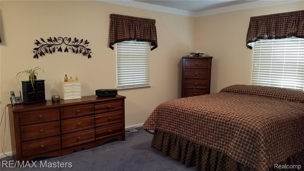 12367 Grafton Road Carleton, MI 48117 - Photo 18 of 40 20160713_125010.jpg