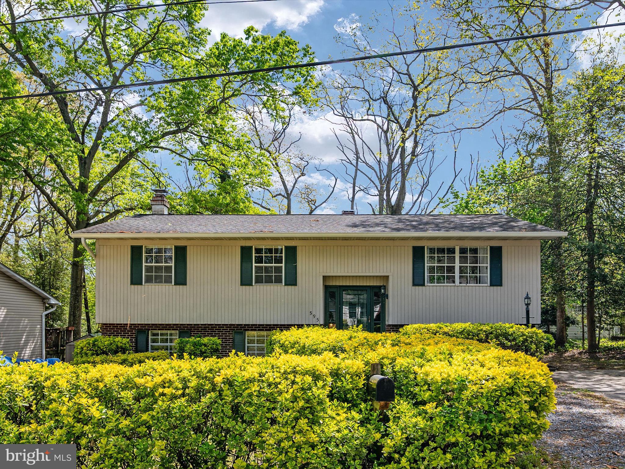 595 Park Road Severna Park, MD 21146 - Photo 2 of 43