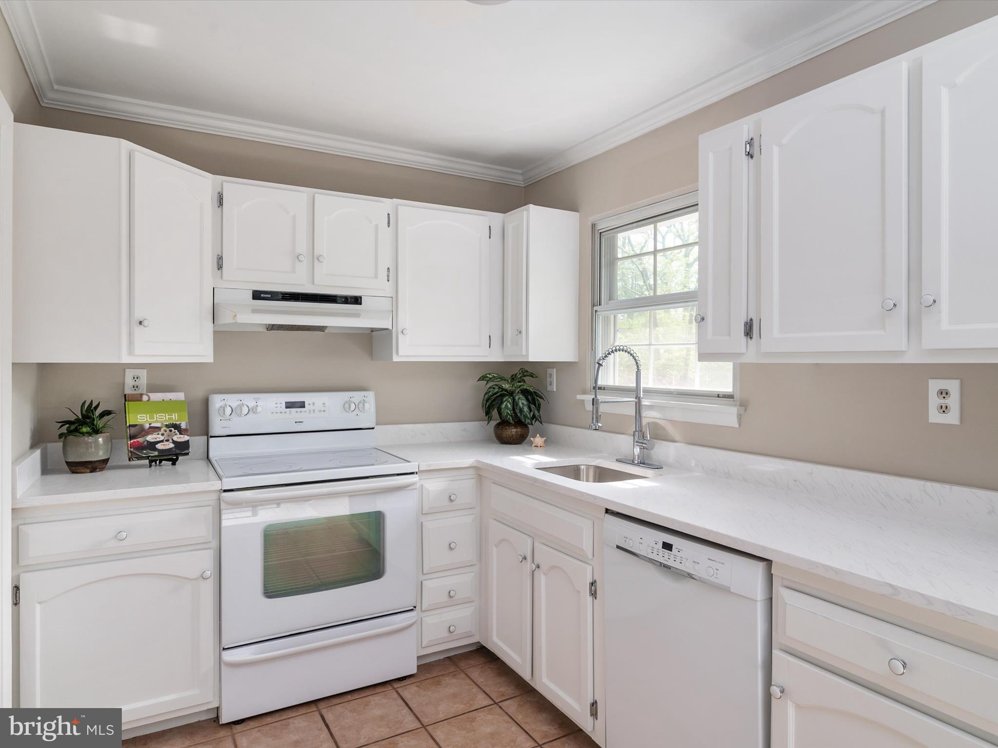 595 Park Road Severna Park, MD 21146 - Photo 8 of 43