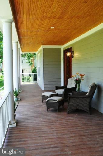 2534 Rambling Road Vienna, VA 22181 - Photo 11 of 26 Porch