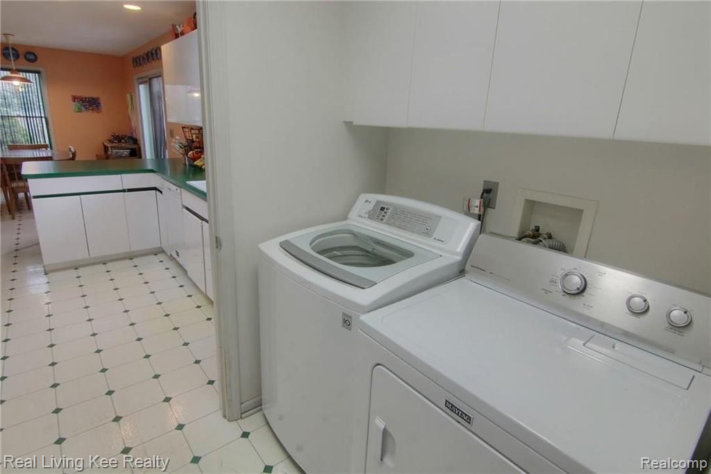 2317 Culbertson Avenue Rochester, MI 48307 - Photo 13 of 32
