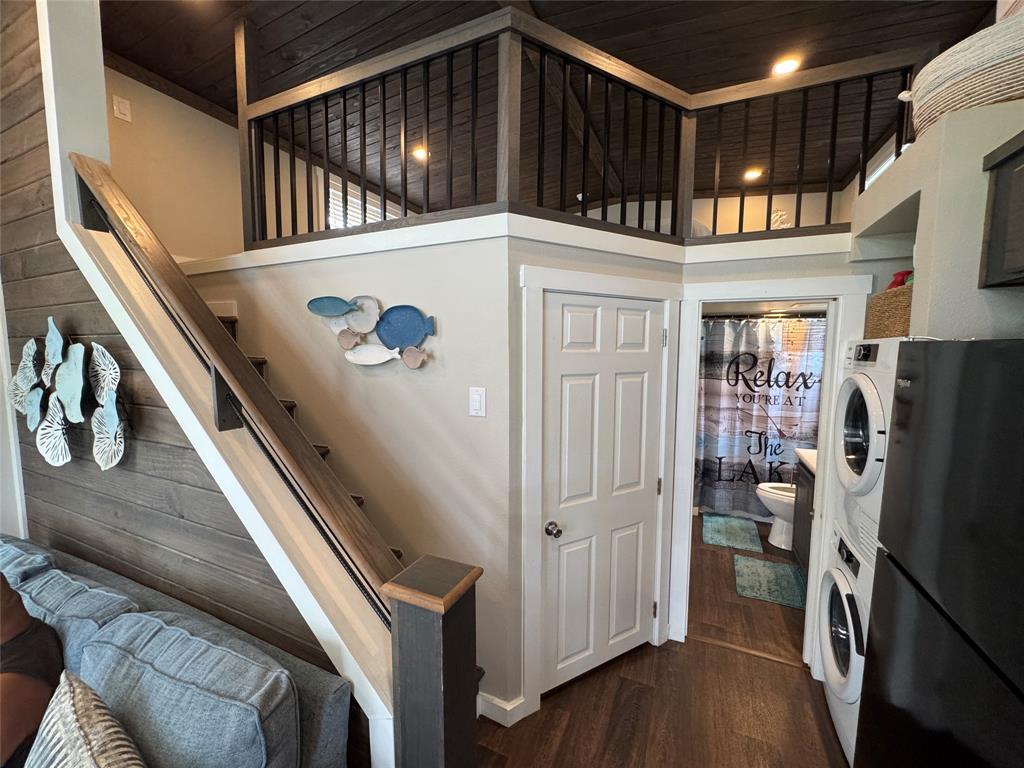 5000 Waterfront Road, Unit 126 Kerens, TX 75144 - Photo 19 of 28 a view of an entryway