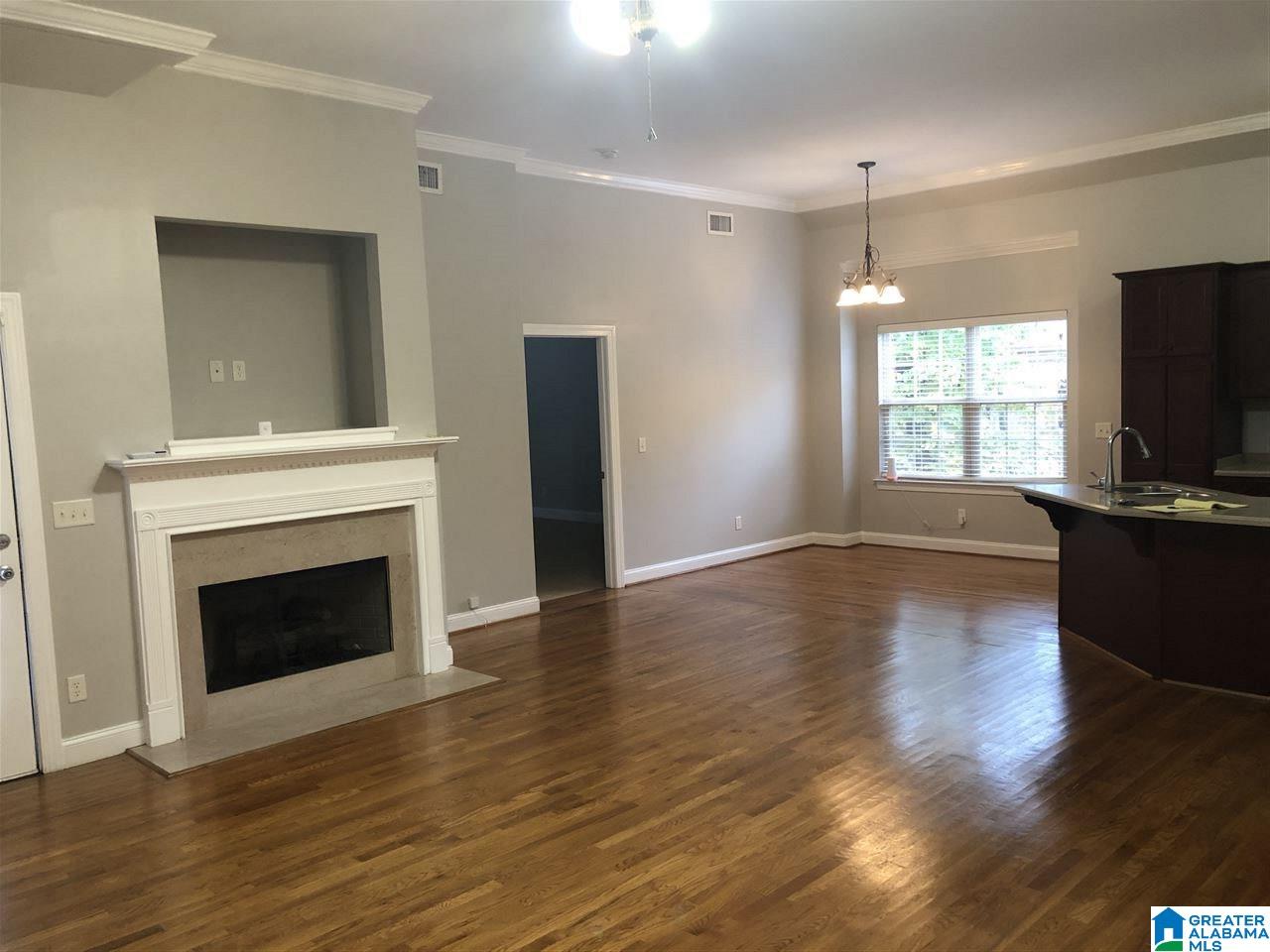 105 Melbourne Circle Bessemer, AL 35022 - Photo 3 of 31