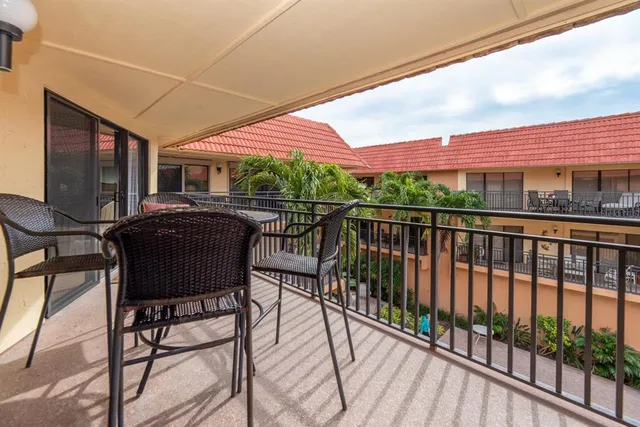 $899,000 | 6006 Gulf Drive, Unit 207, Holmes Beach, FL 34217