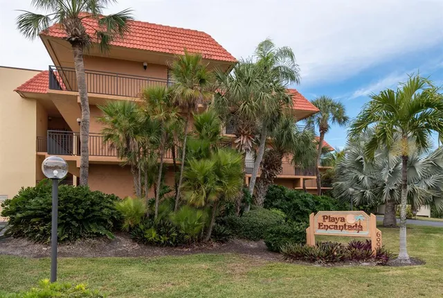 $899,000 | 6006 Gulf Drive, Unit 207, Holmes Beach, FL 34217