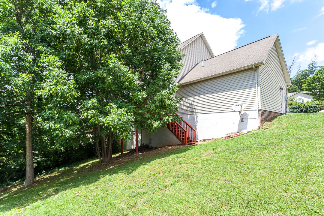 6412 Ridge Run Drive Knoxville, TN 37921 - Photo 37 of 38 037170608-1-6412RidgeRunDrKnoxvilleTN-SC