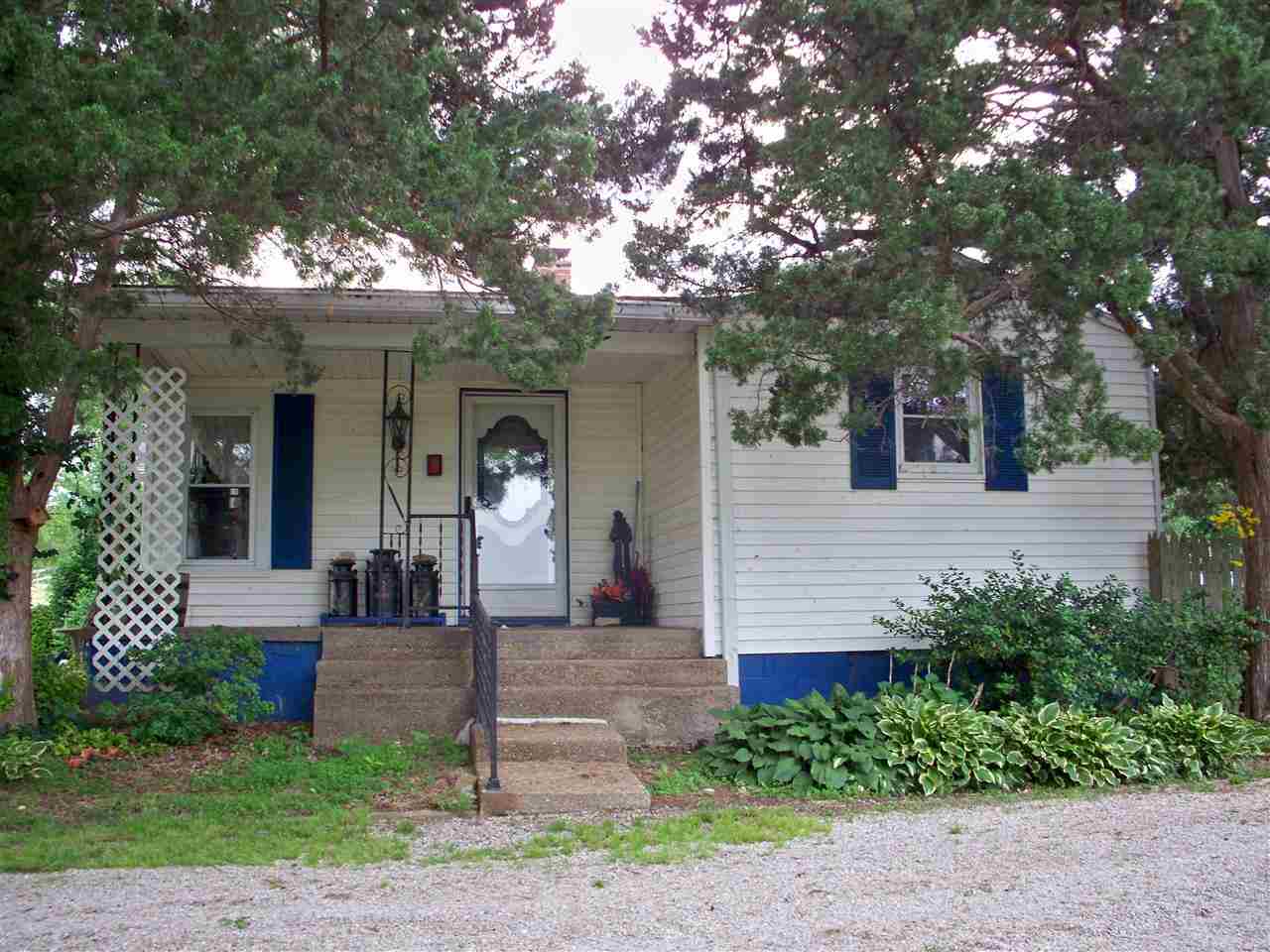 10544 Wheatonville Road Elberfeld, IN 47613 - Photo 3 of 16 Gallery Image 3
