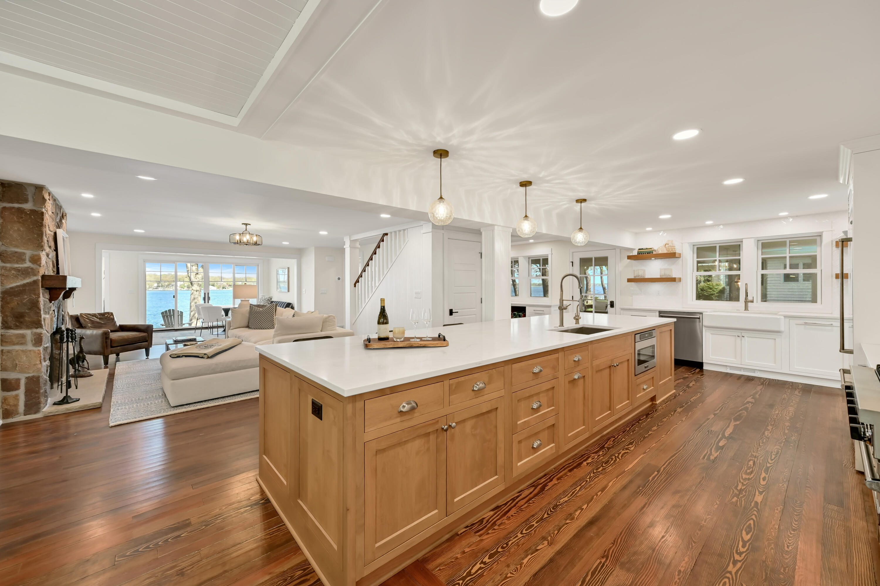 2601 South Shore Drive Delavan, WI 53115 - Photo 12 of 55 Custom-Crafted Cabinetry