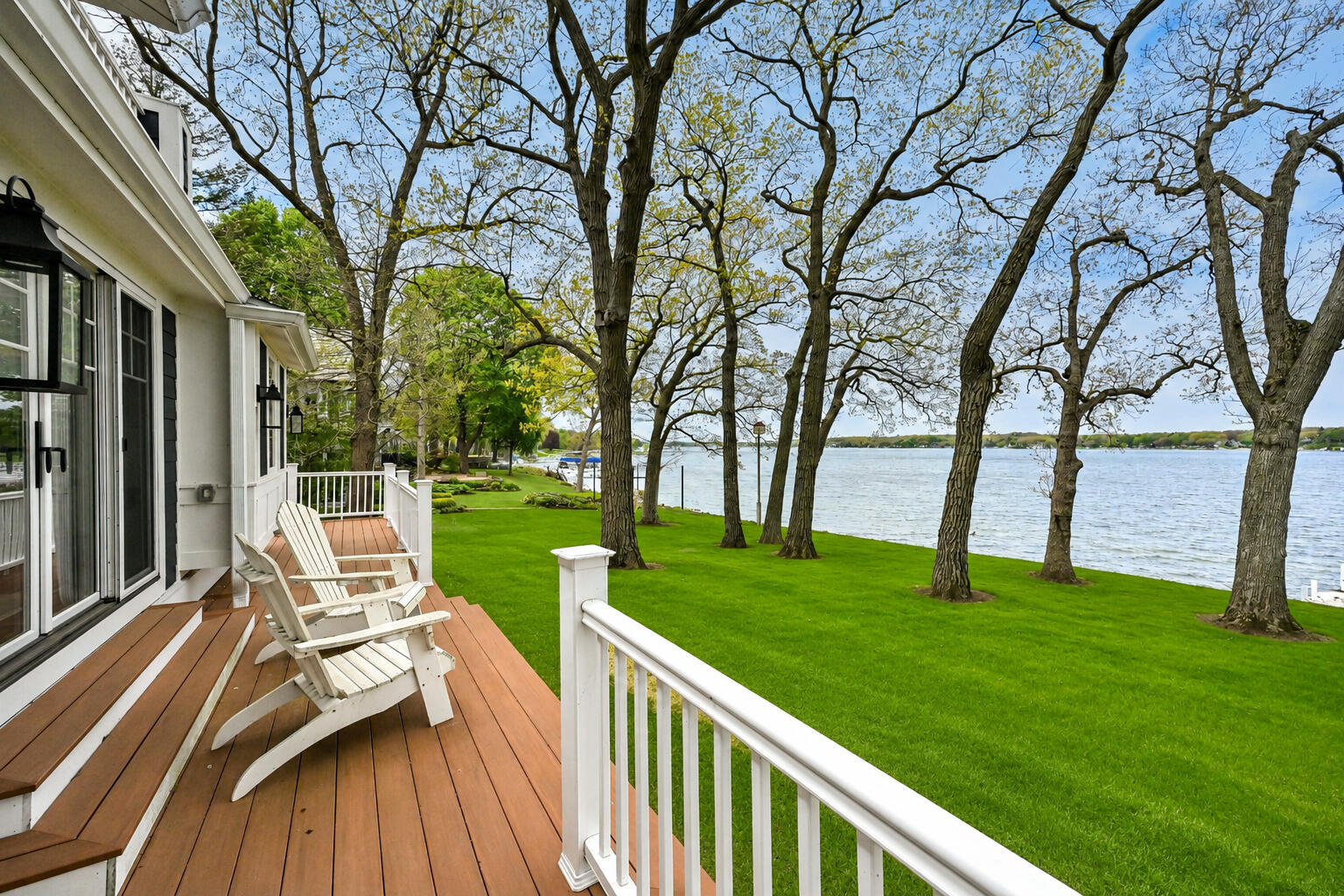 2601 South Shore Drive Delavan, WI 53115 - Photo 36 of 55 Relaxed Luxury Along the Shoreline
