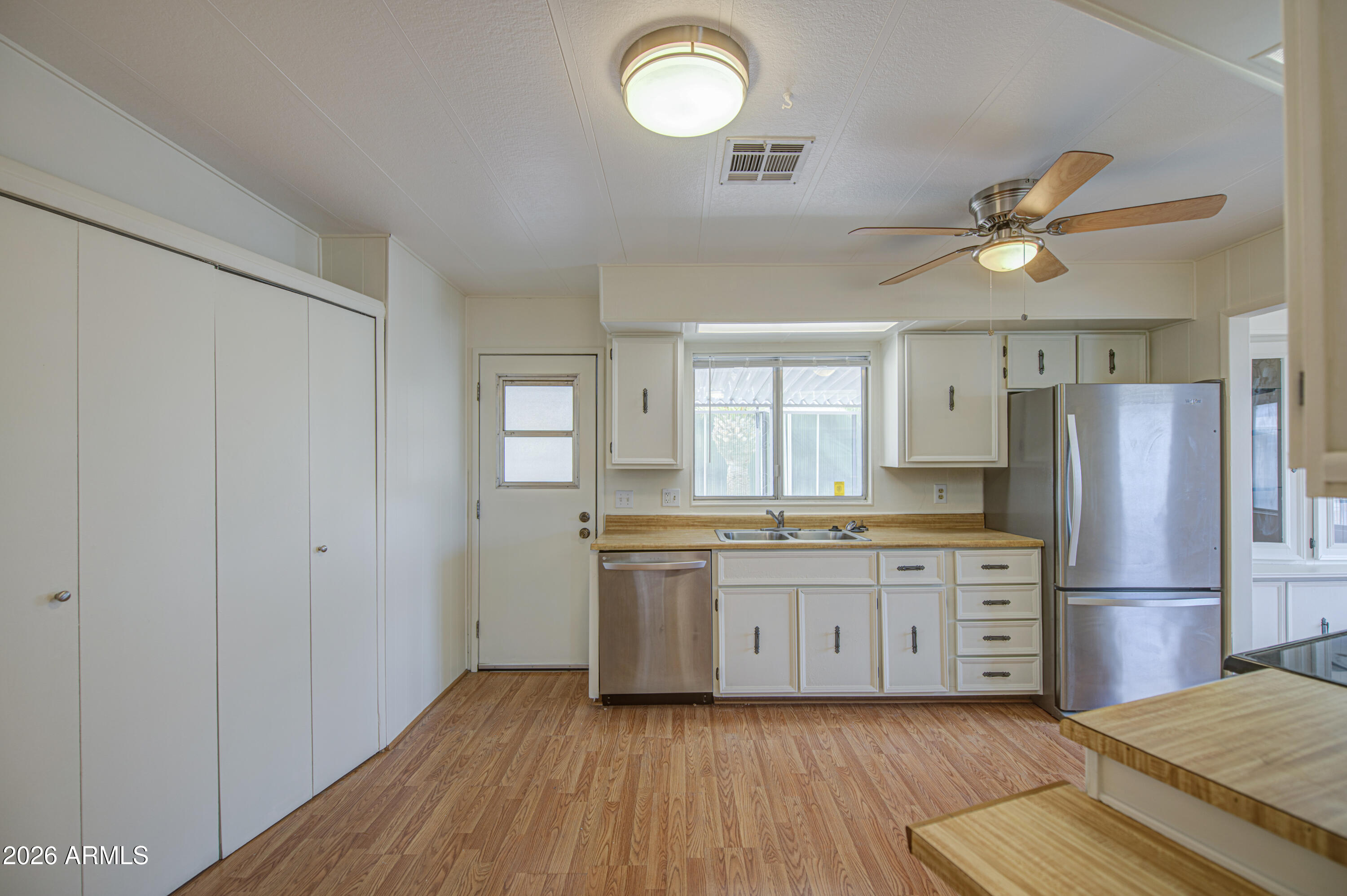 3104 East Broadway Road, Unit 304 Mesa, AZ 85204 - Photo 7 of 39 Kitchen 2