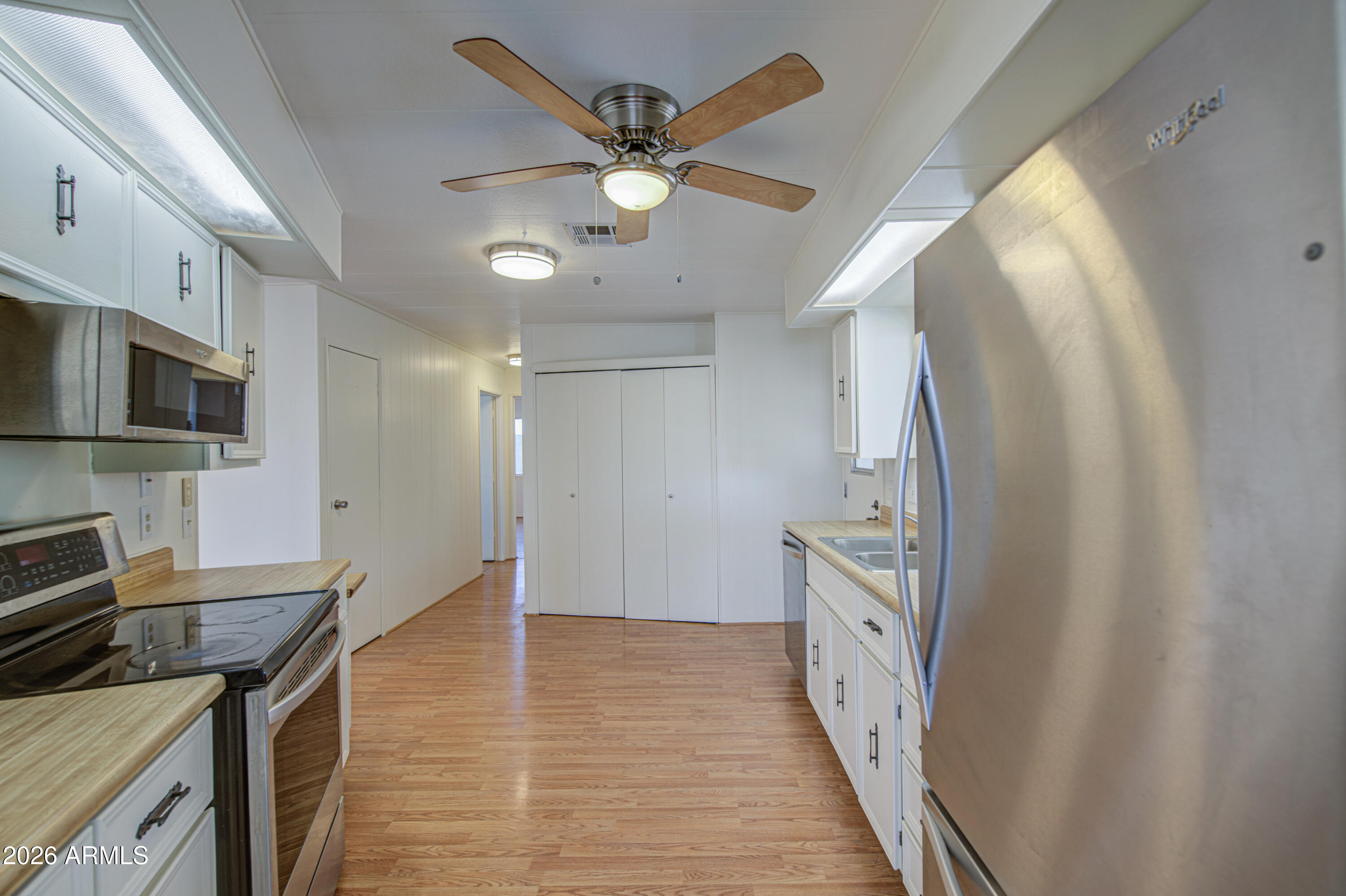 3104 East Broadway Road, Unit 304 Mesa, AZ 85204 - Photo 9 of 39 Kitchen 4