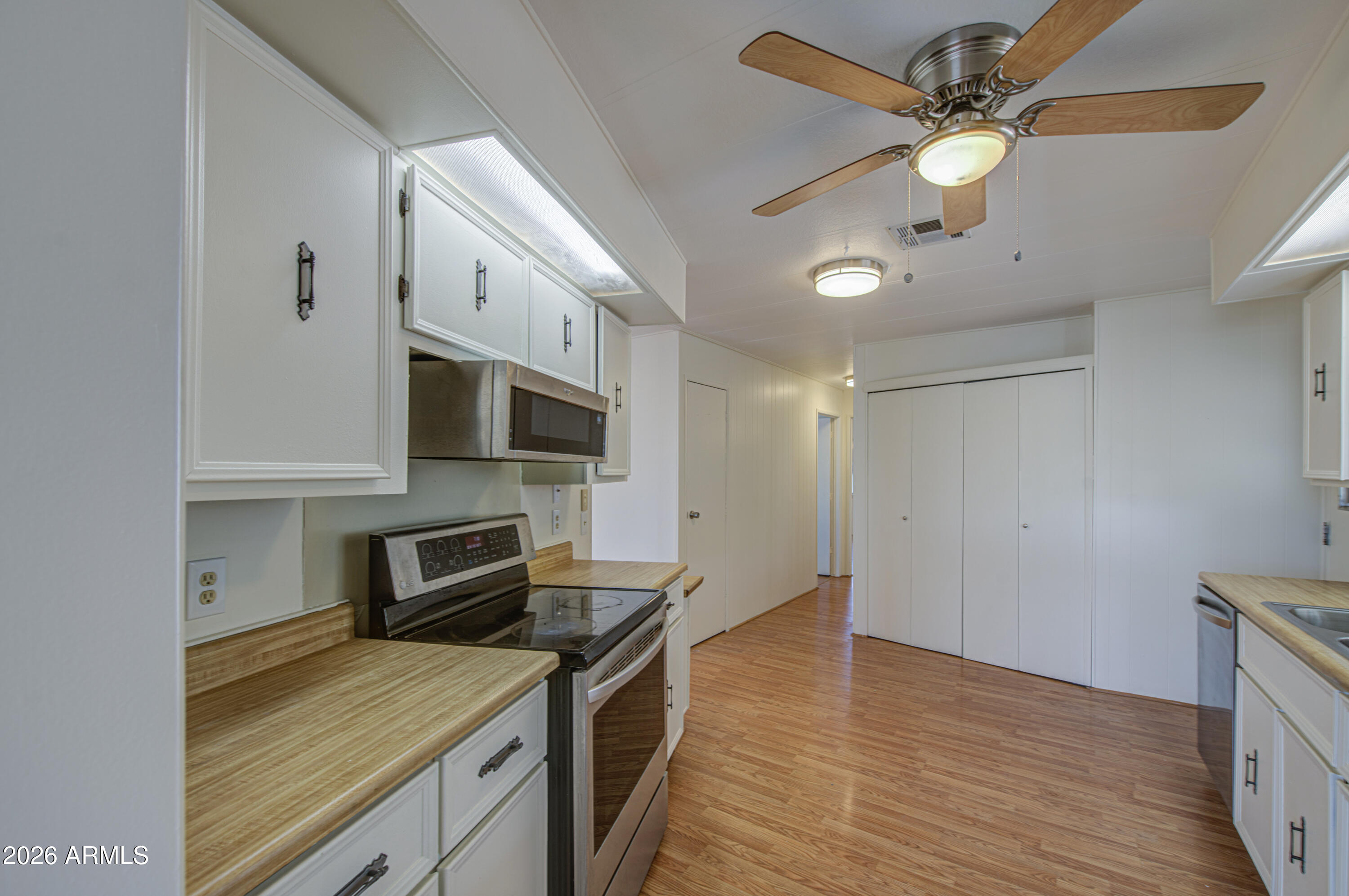 3104 East Broadway Road, Unit 304 Mesa, AZ 85204 - Photo 10 of 39 Kitchen 5