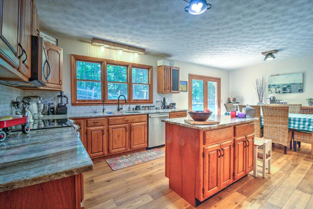 1267 Allison Road Piney Flats, TN 37686 - Photo 12 of 45 42-1267_Allison-42