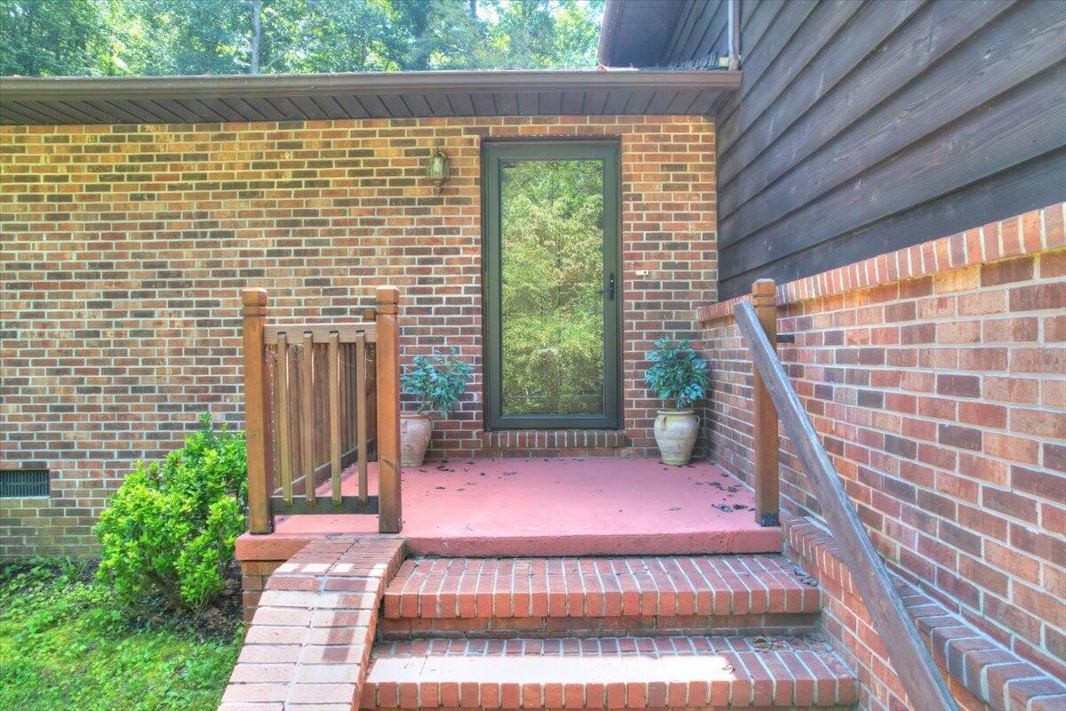 1267 Allison Road Piney Flats, TN 37686 - Photo 2 of 45 26-1267_Allison-26
