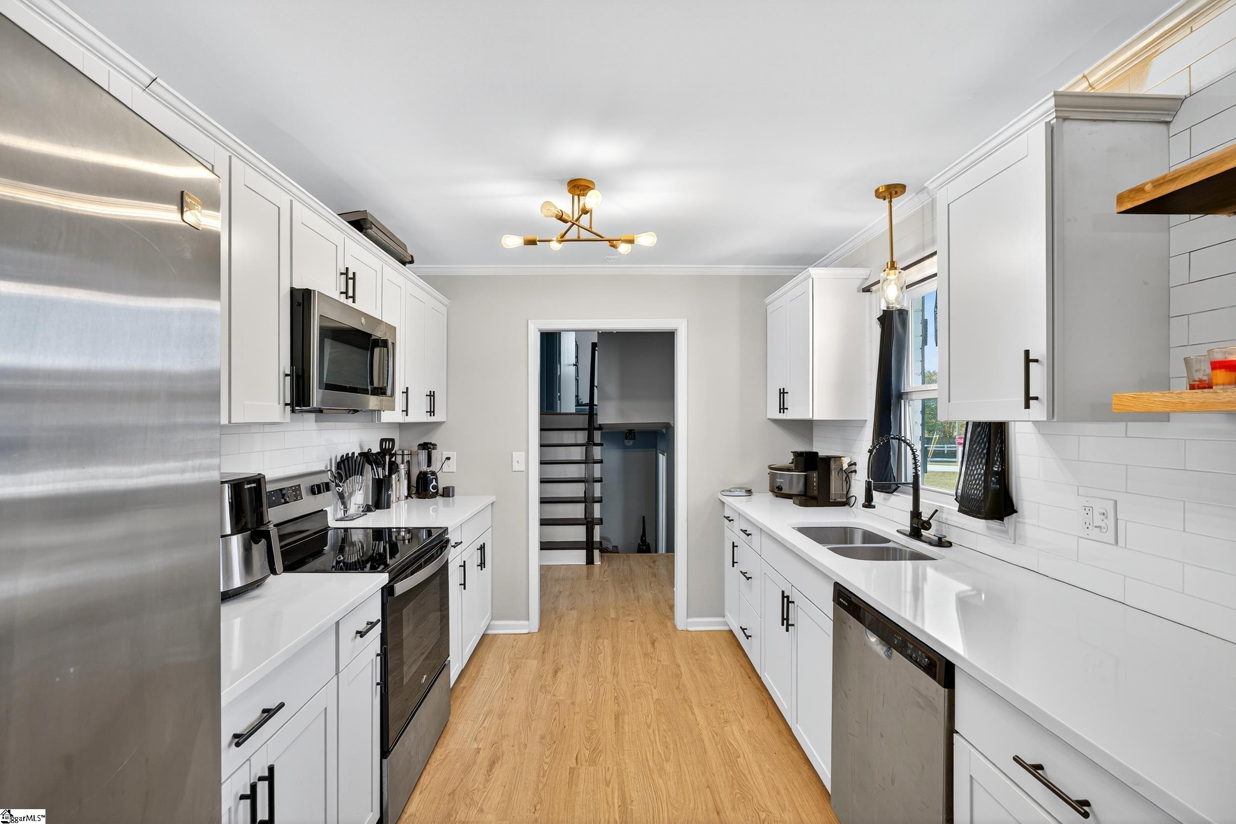 519 Longview Terrace Greer, SC 29650 - Photo 14 of 34