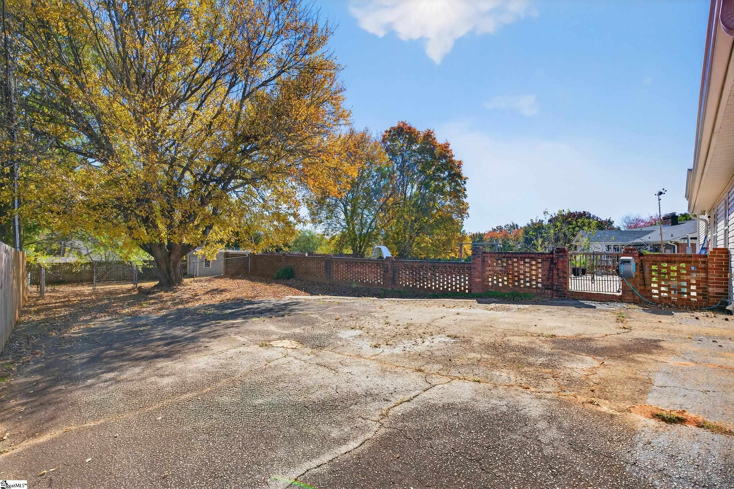 519 Longview Terrace Greer, SC 29650 - Photo 28 of 34