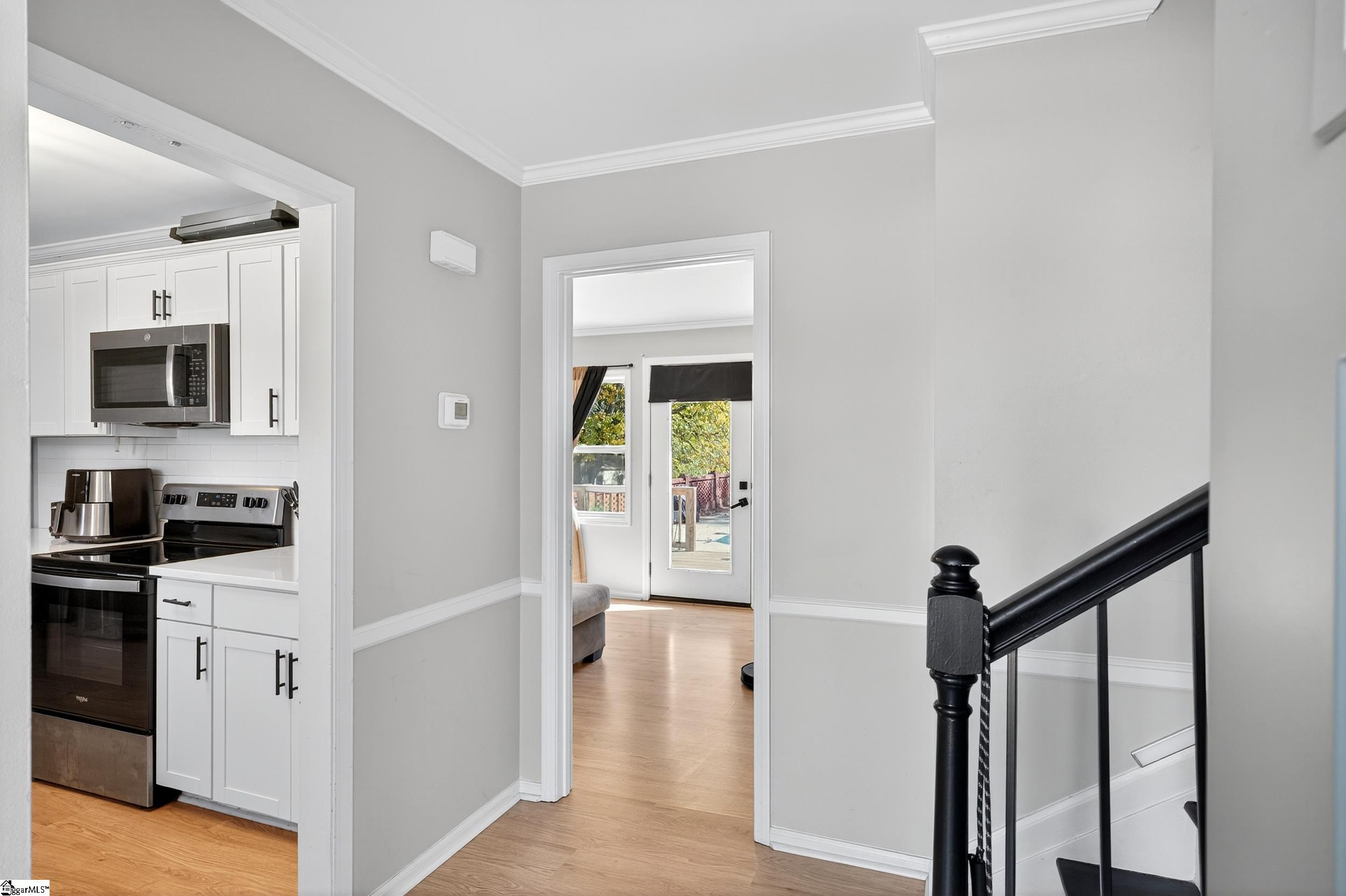 519 Longview Terrace Greer, SC 29650 - Photo 7 of 34