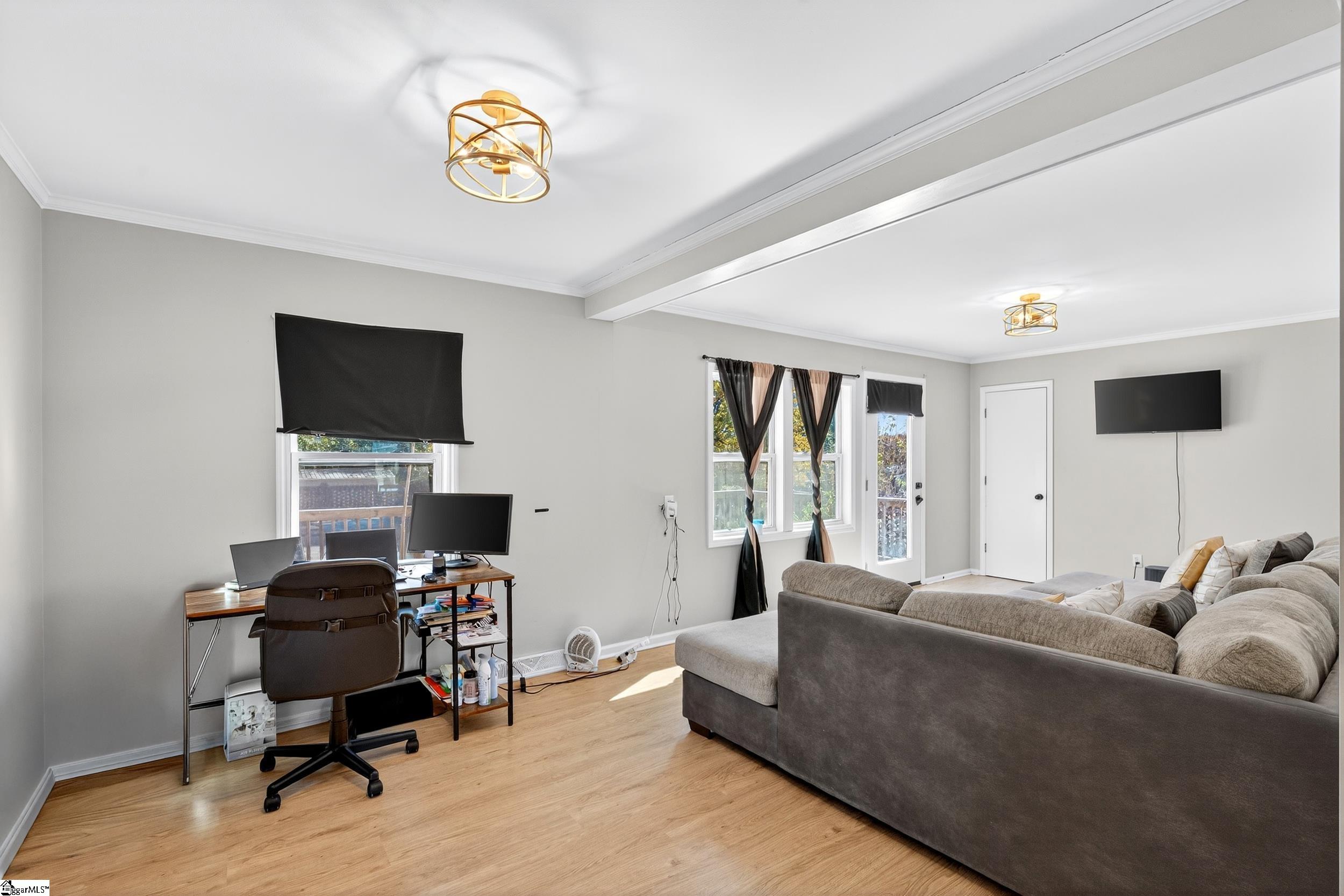 519 Longview Terrace Greer, SC 29650 - Photo 8 of 34