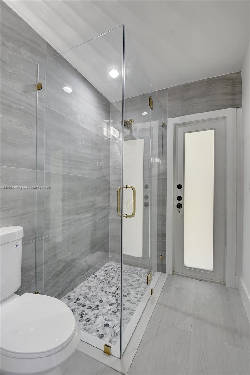 2875 Northwest 28th Street Boca Raton, FL 33434 - Photo 16 of 32
