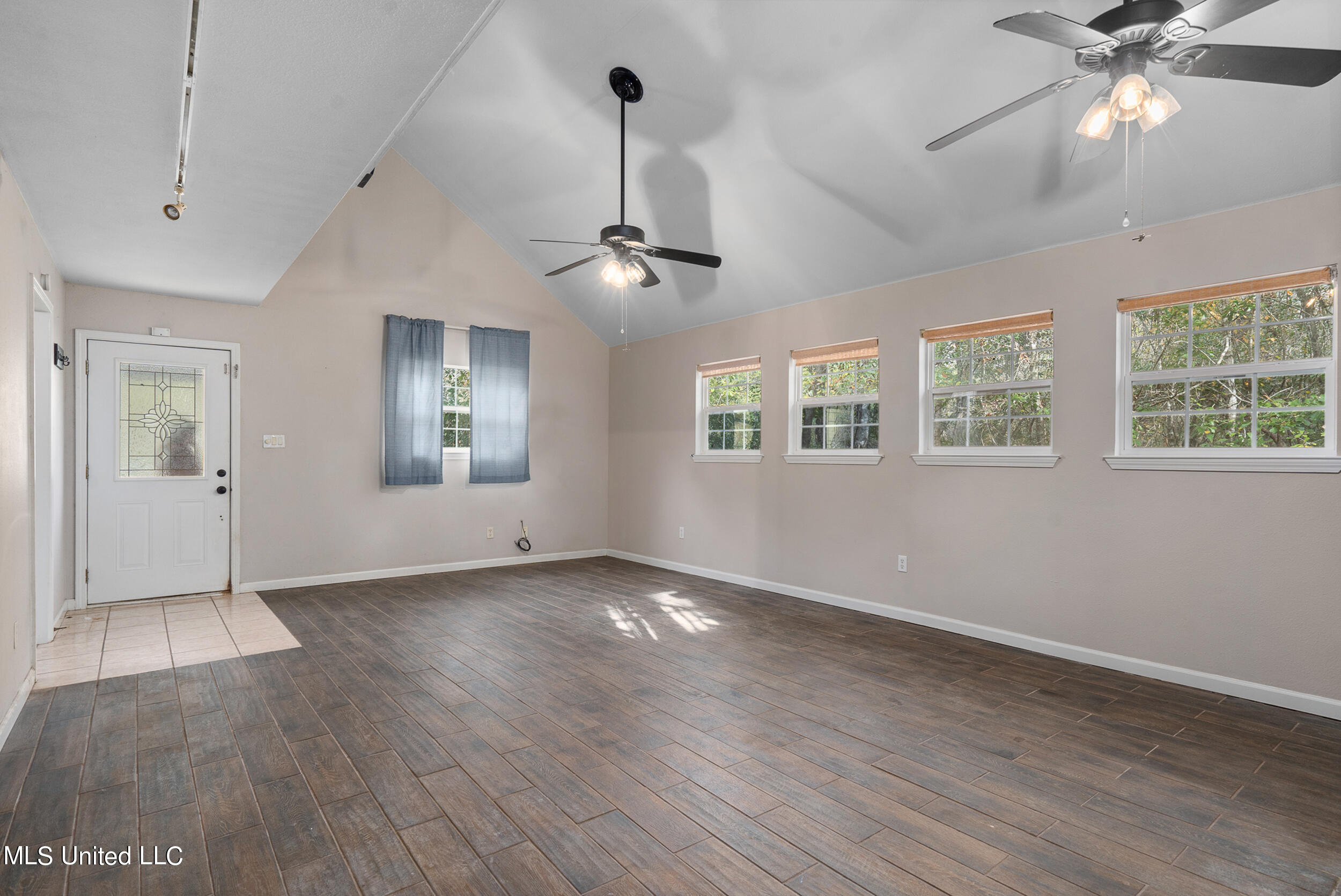 1827 Brasher Road Biloxi, MS 39532 - Photo 4 of 32 g-hub photo_004