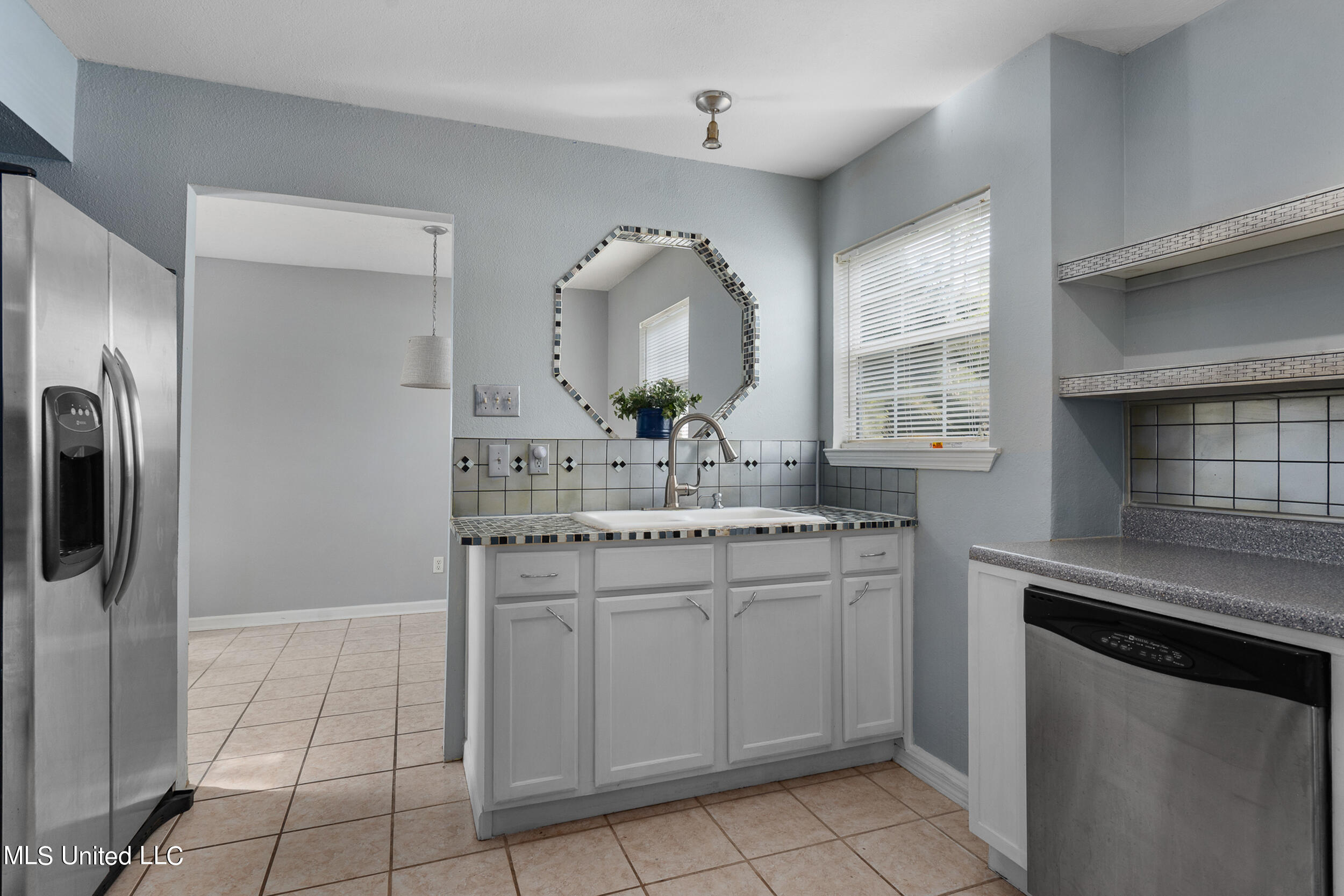 1827 Brasher Road Biloxi, MS 39532 - Photo 5 of 32 g-hub photo_007
