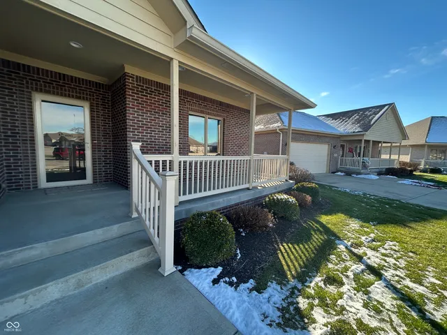 $350,000 | 5375 East Commons Drive West, Mooresville, IN 46158