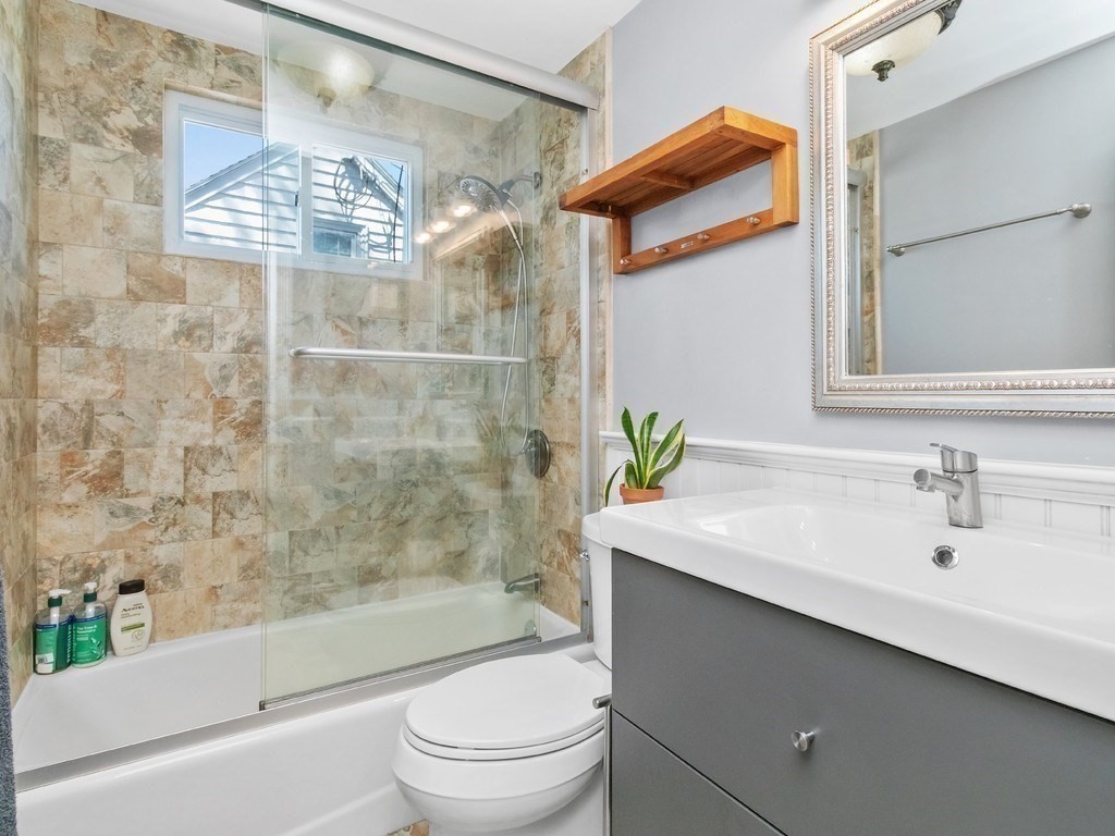 42 Virginia Road Waltham, MA 02453 - Photo 18 of 34