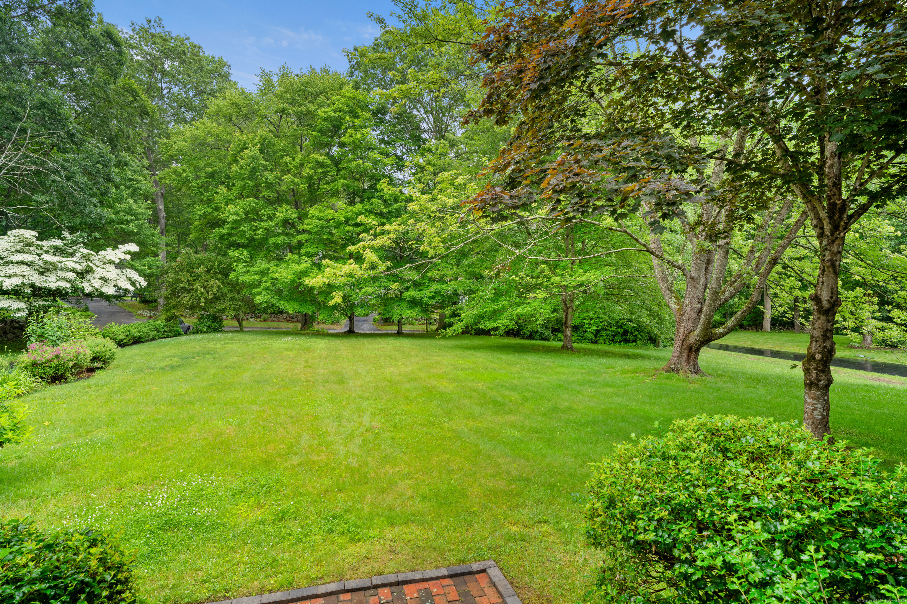 270 North Bridebrook Road East Lyme, CT 06333 - Photo 34 of 39