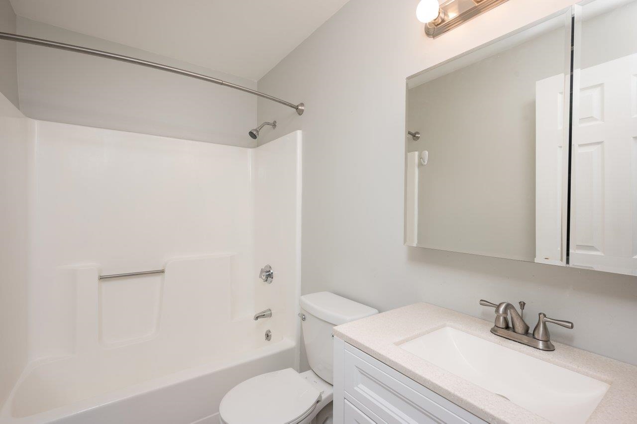 156 Front Street, Unit 409 Exeter, NH 03833 - Photo 12 of 25